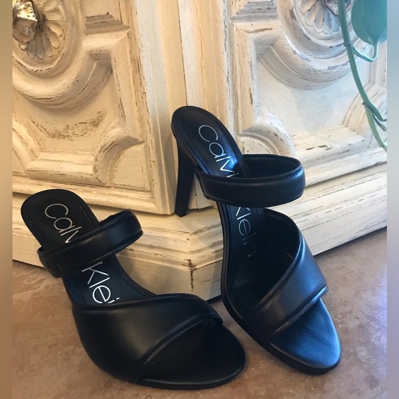 *Calvin Klein* Black Strap Heeled Sandal Pumps (Size 7M) - Picture 4 of 14